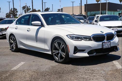 Alpine White 2022 BMW 330 xDrive