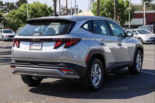 Silver 2026 Hyundai TUCSON SE