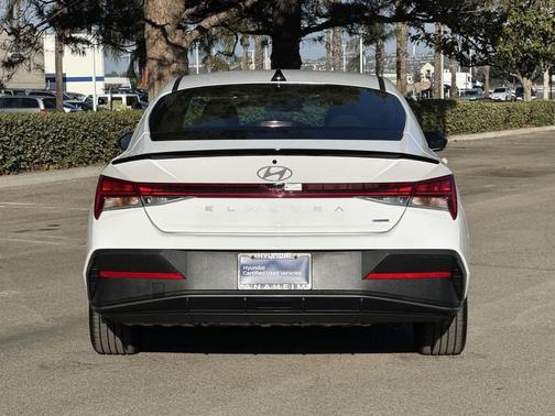 2025 Hyundai ELANTRA HEV SEL Sport