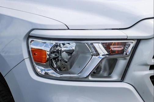 Bright White Clearcoat 2019 RAM 1500 Big Horn