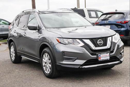 Gun Metallic 2020 Nissan Rogue SV