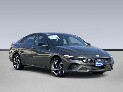 2025 Hyundai ELANTRA HEV SEL Sport