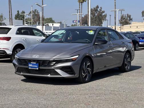 2025 Hyundai ELANTRA HEV SEL Sport