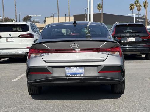 2025 Hyundai ELANTRA HEV SEL Sport