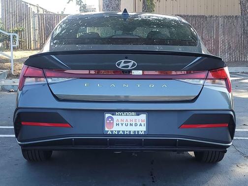 2025 Hyundai ELANTRA Sport