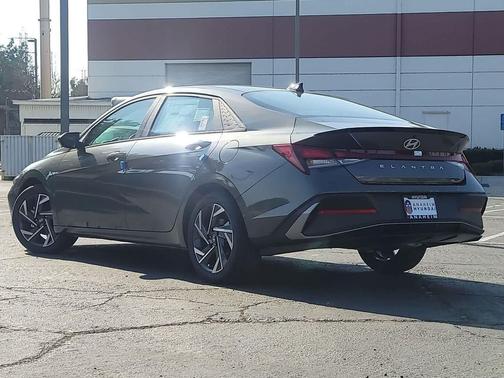 2025 Hyundai ELANTRA Sport