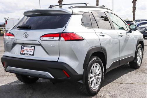 2025 Toyota Corolla Cross LE