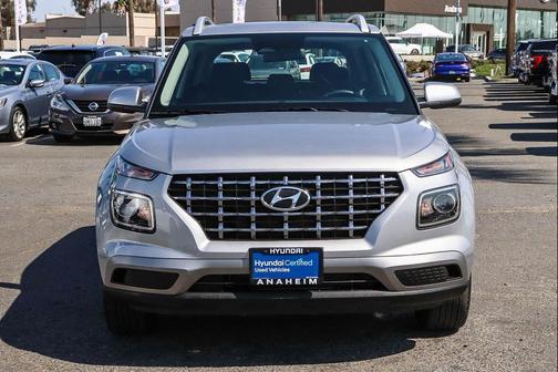 Shimmering Silver 2025 Hyundai VENUE SEL