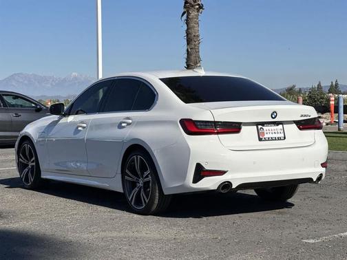 2021 BMW 330e Base
