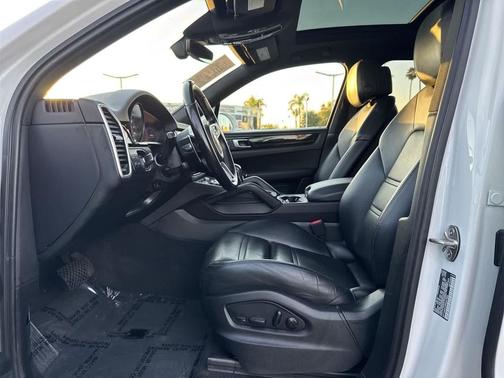 2023 Porsche Cayenne Cayenne