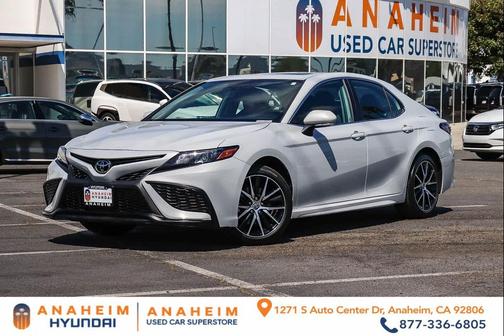 Ice Edge 2024 Toyota Camry SE