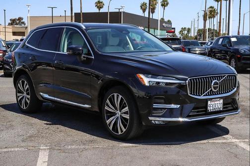 Black 2023 Volvo XC60 B5 Plus Bright Theme