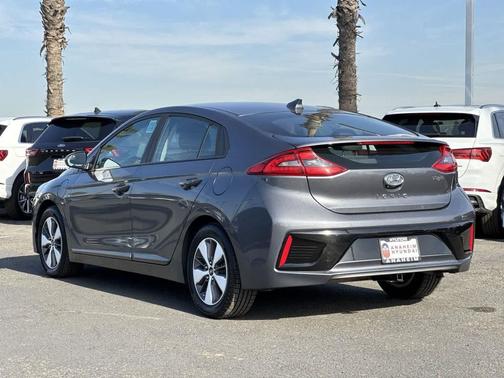 2019 Hyundai IONIQ Plug-In Hybrid Base