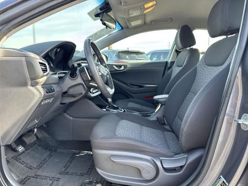 2019 Hyundai IONIQ Plug-In Hybrid Base