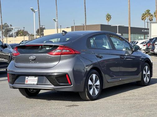 2019 Hyundai IONIQ Plug-In Hybrid Base