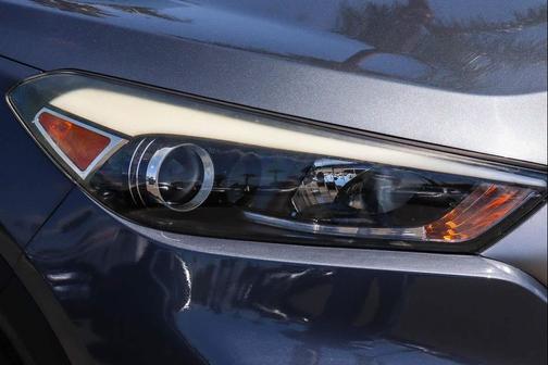 Coliseum Gray 2017 Hyundai TUCSON SE