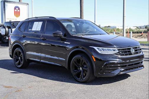 2023 Volkswagen Tiguan 2.0T SE R-Line Black