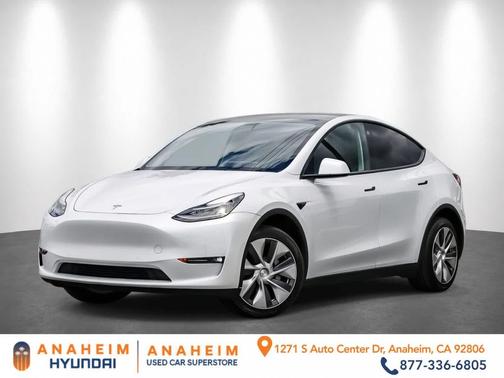 White 2022 Tesla Model Y Long Range Dual Motor All-Wheel Drive