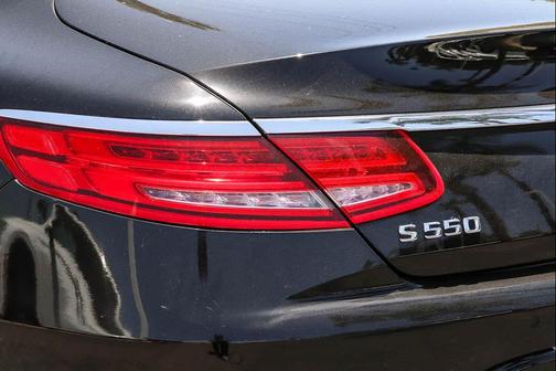 Obsidian Black Metallic 2015 Mercedes-Benz S-Class 4MATIC