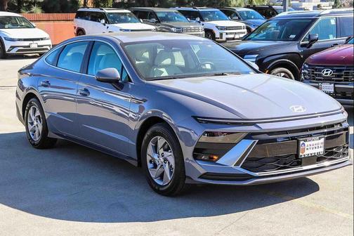 2026 Hyundai SONATA SE