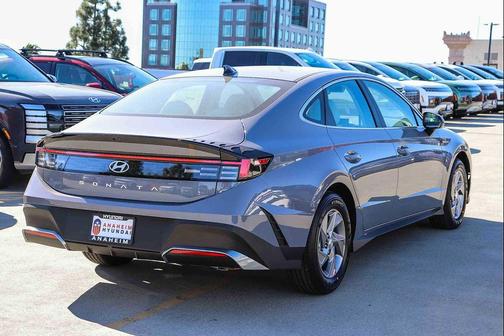 2026 Hyundai SONATA SE