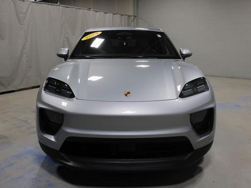 2024 Porsche Macan 4