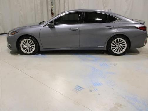 2019 Lexus ES 300h Ultra Luxury