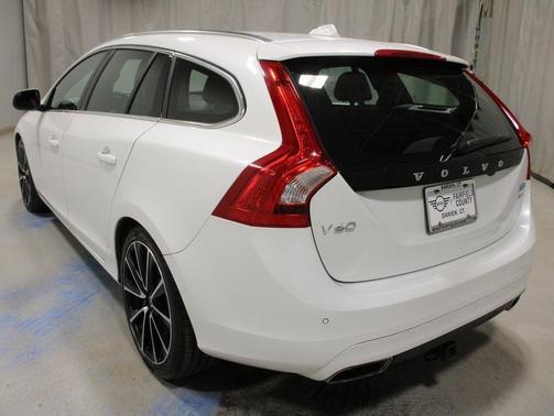 2017 Volvo V60 T5 Premier
