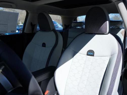 2025 MINI Hardtop Cooper