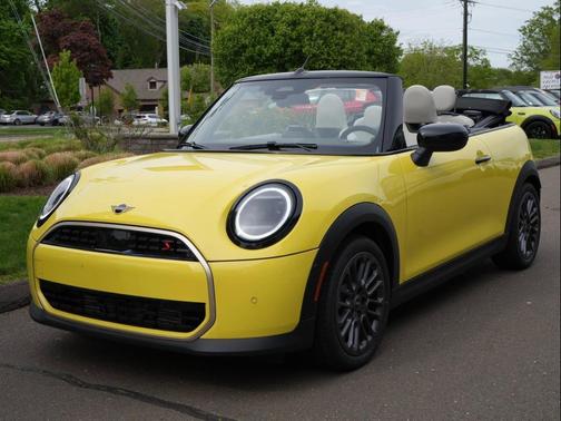 Sunny Side Yellow 2026 MINI Convertible Cooper S