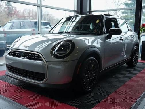 2025 MINI Hardtop Cooper