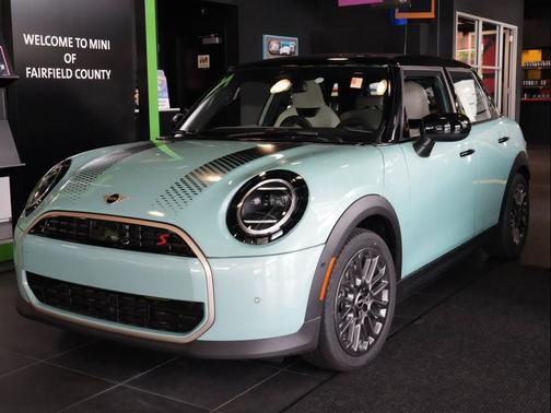 Ocean Wave Green Metallic 2026 MINI Hardtop Cooper S