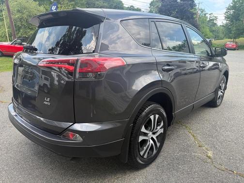 Magnetic Gray Metallic 2018 Toyota RAV4 LE