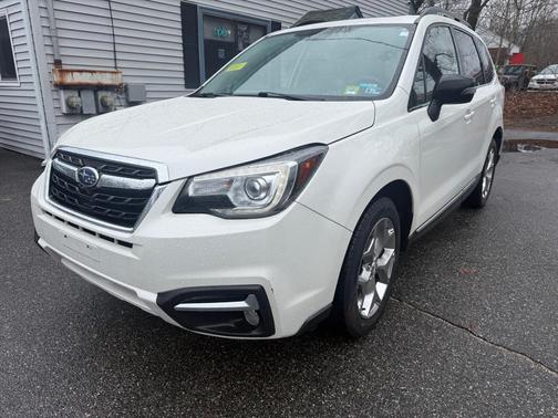 Crystal White Pearl 2018 Subaru Forester 2.5i Touring