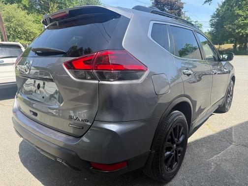 Gun Metallic 2018 Nissan Rogue SV