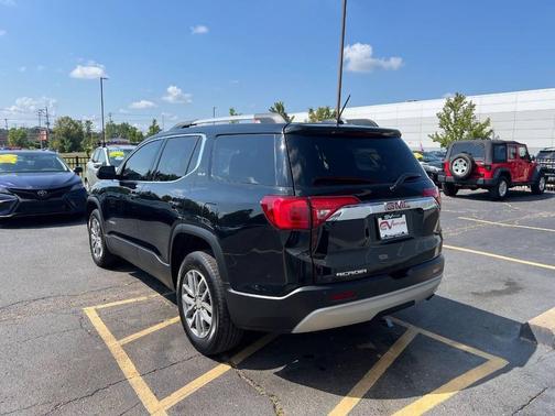 2019 GMC Acadia SLE-2