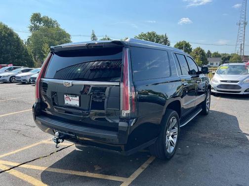 2017 Cadillac Escalade ESV Luxury