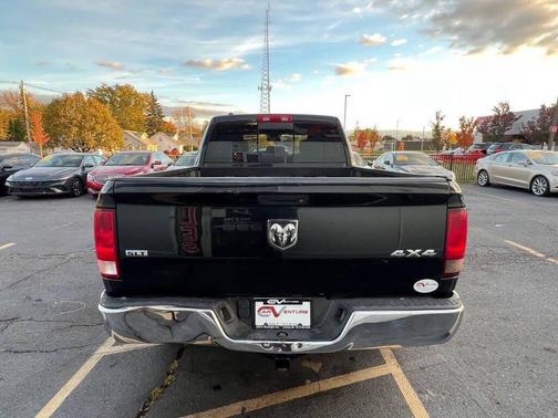 2018 RAM 1500 SLT