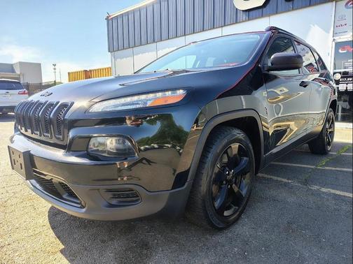 Diamond Black Crystal Pearl 2018 Jeep Cherokee Sport