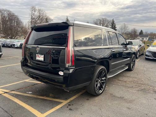 2015 Cadillac Escalade ESV Luxury