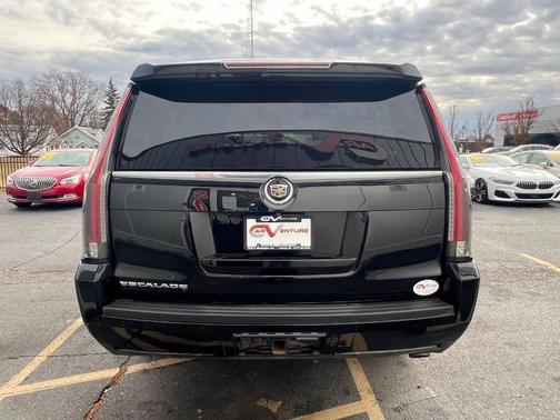 2015 Cadillac Escalade ESV Luxury