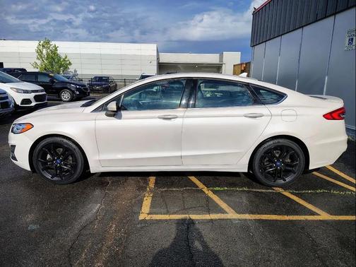 White Platinum Metallic Tri-Coat 2020 Ford Fusion SE