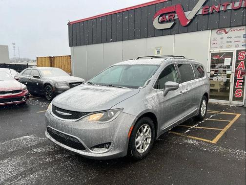 2020 Chrysler Pacifica Touring L