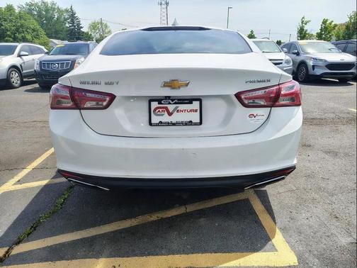 Summit White 2020 Chevrolet Malibu FWD Premier
