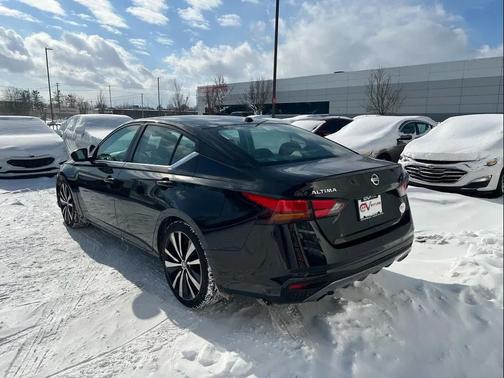 2020 Nissan Altima SR FWD