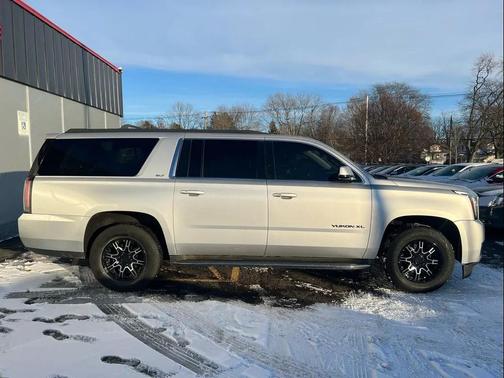 2016 GMC Yukon XL SLT