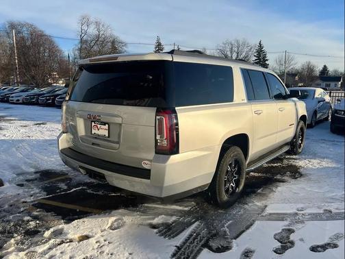 2016 GMC Yukon XL SLT