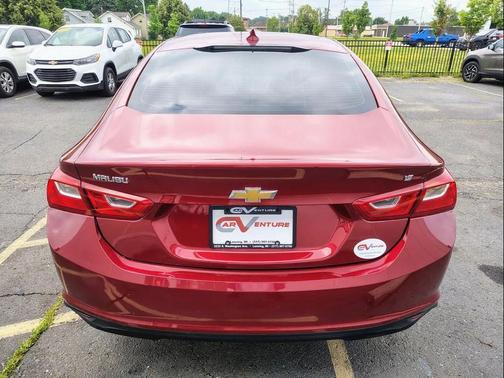Cajun Red Tintcoat 2018 Chevrolet Malibu LT