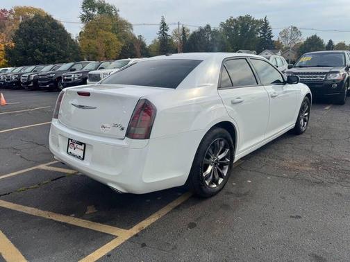 2014 Chrysler 300 S