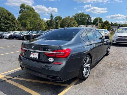 2016 BMW 740 740i 4dr Sedan
